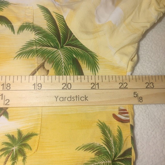 Halekulani Hawaiian Aloha Short Sleeve Camp Shirt Size Medium Yellow Rayon - Picture 5 of 6